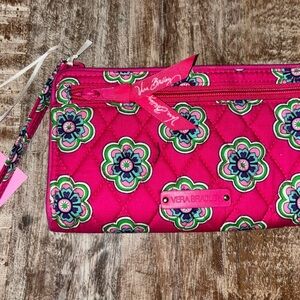 Vera Bradley Pink Floral Quilted Women's Front Zip Wristlet